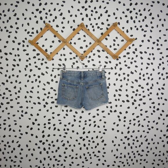 Old Navy Distressed Embroidered Denim Girls Shorts - Picture 3 of 6